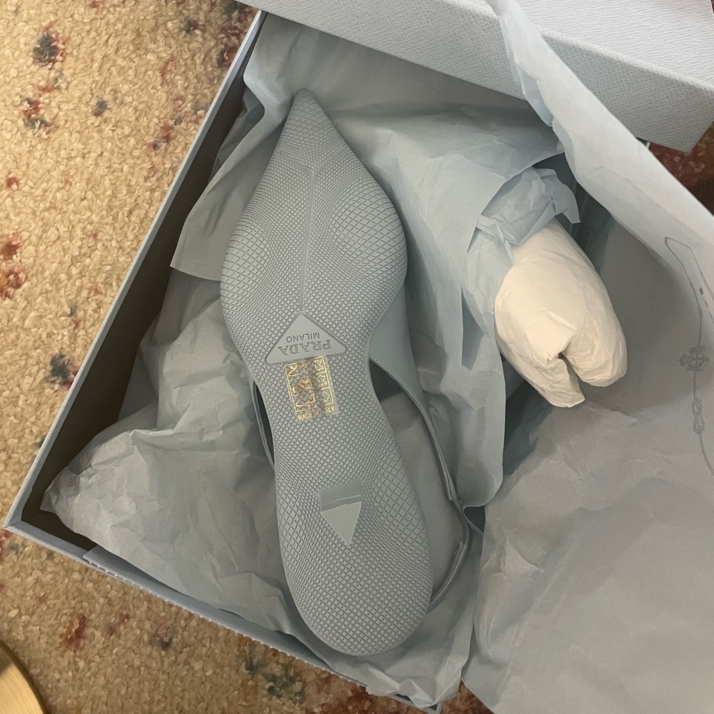 Prada sandals 36 1/2 - Picture 1 of 3